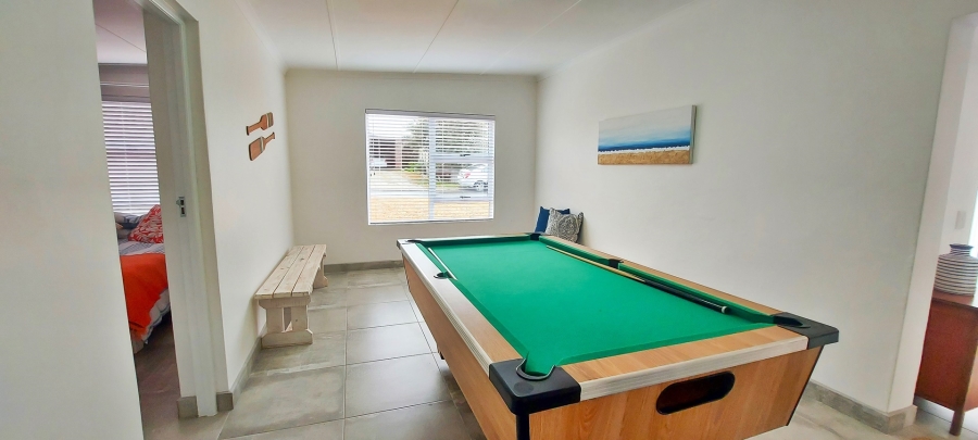 4 Bedroom Property for Sale in Struisbaai Western Cape